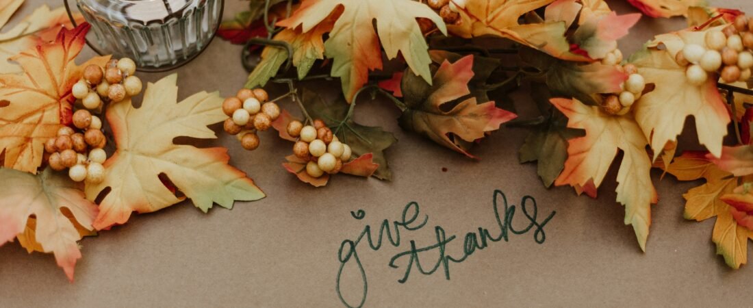 10 Gratitude Journal Prompts for Thanksgiving Week